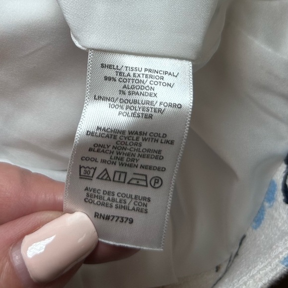 Ann Taylor Women’s White Black Blue Textured Cotton Floral Pencil Skirt Size 12 - Picture 9 of 10